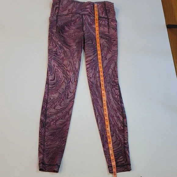 #930 Lululemon leggings size 6 b963. - Picture 3 of 6
